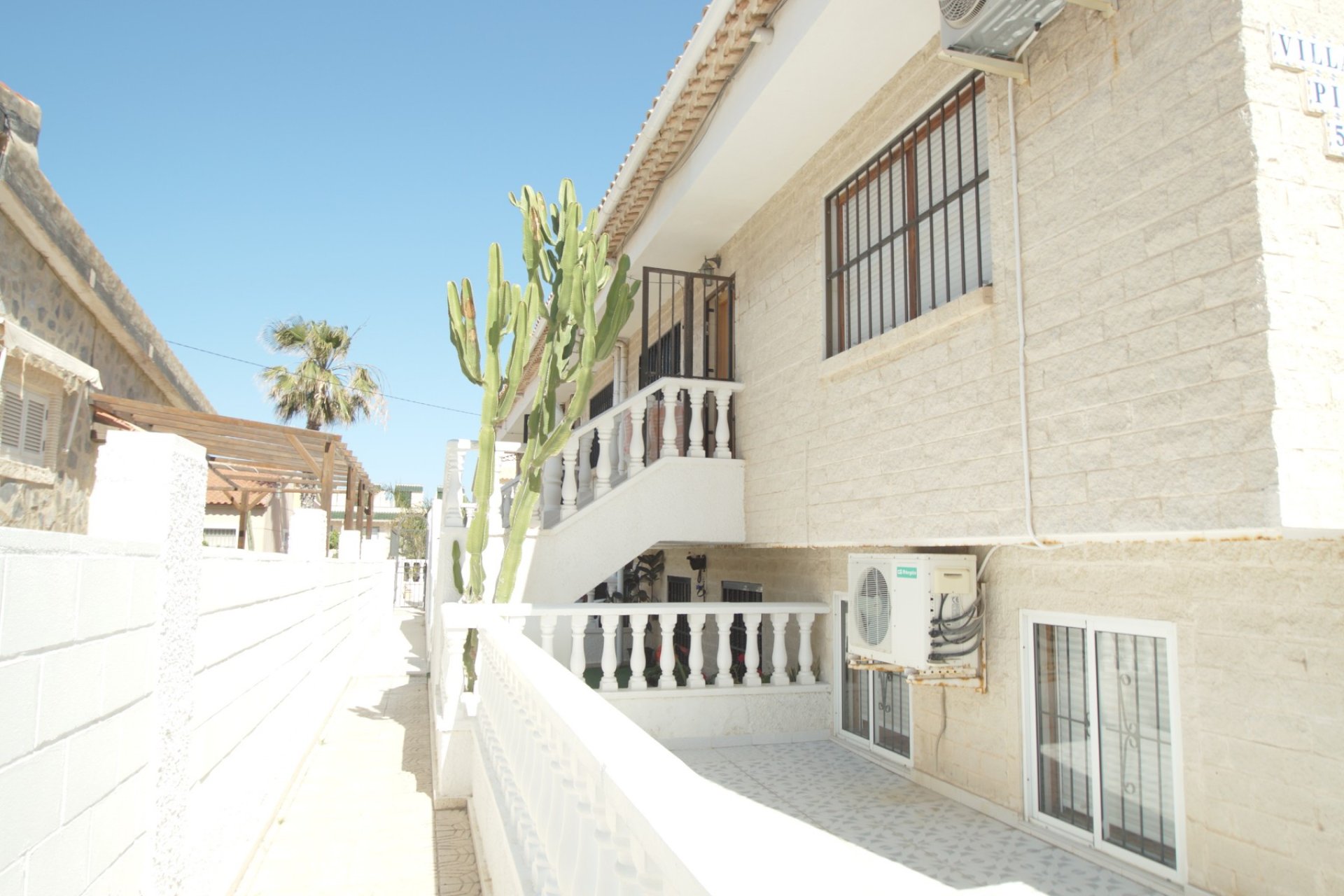 Resale - Bungalow -
La Mata - Costa Blanca