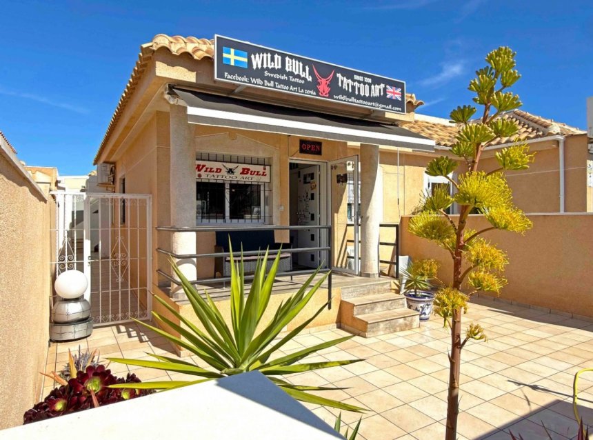 Resale - Bungalow -
Orihuela Costa - Costa Blanca