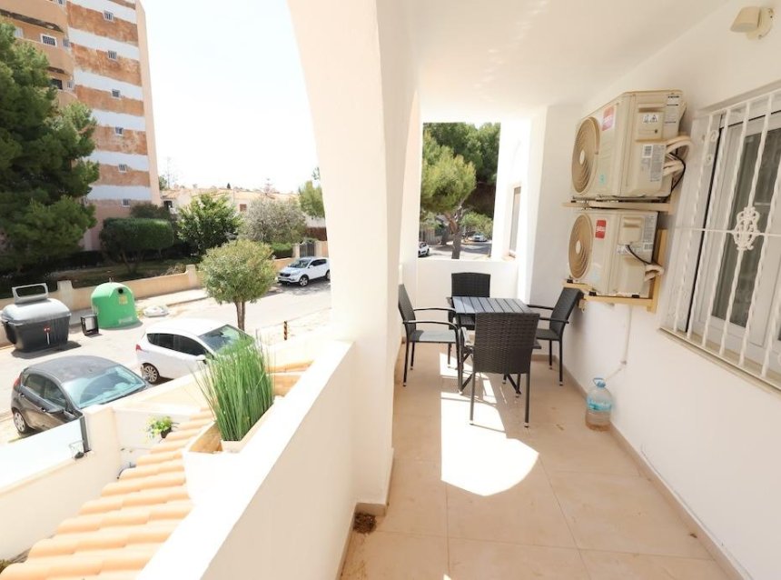 Resale - Bungalow -
Orihuela Costa - Costa Blanca