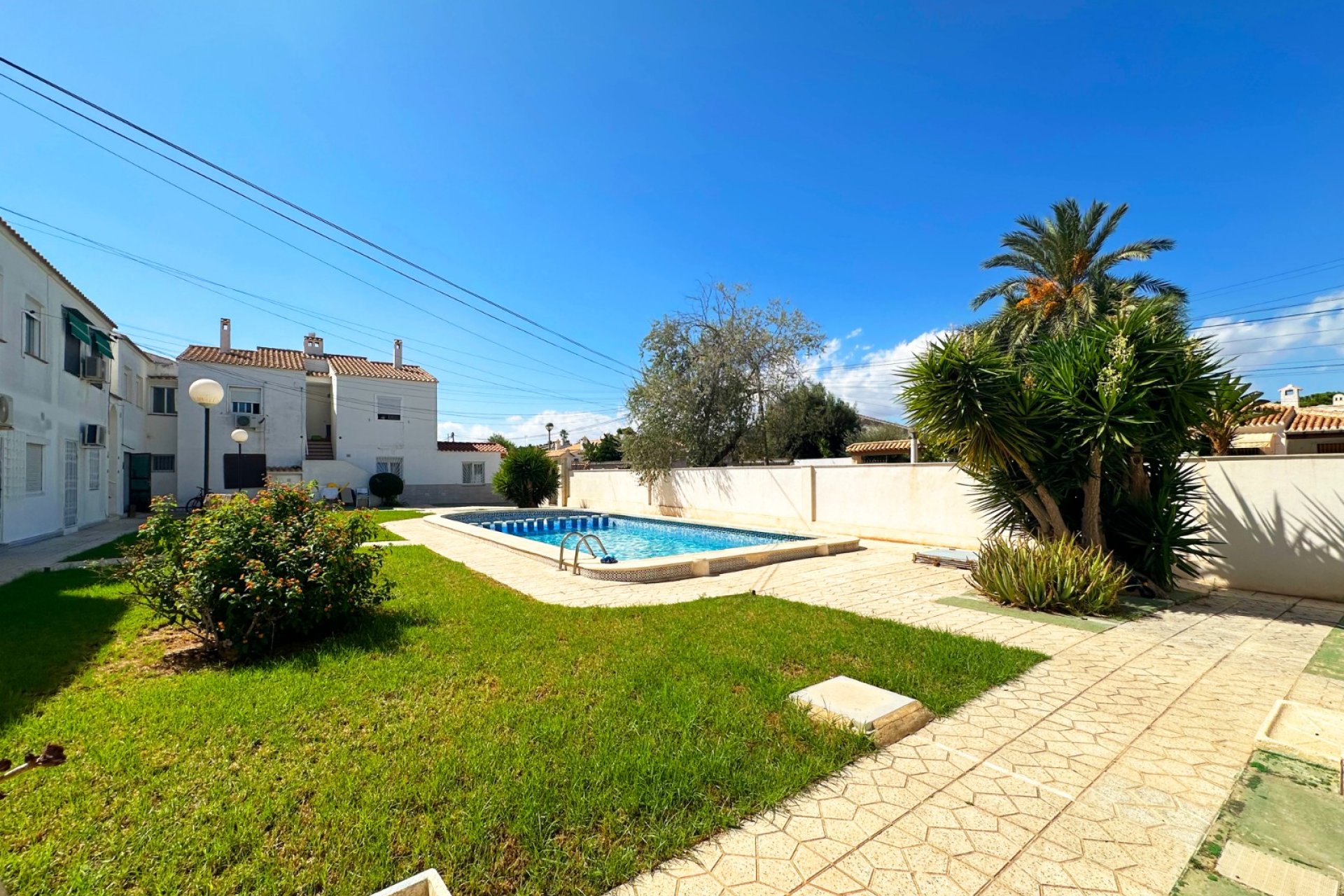 Resale - Bungalow -
Orihuela Costa - Costa Blanca
