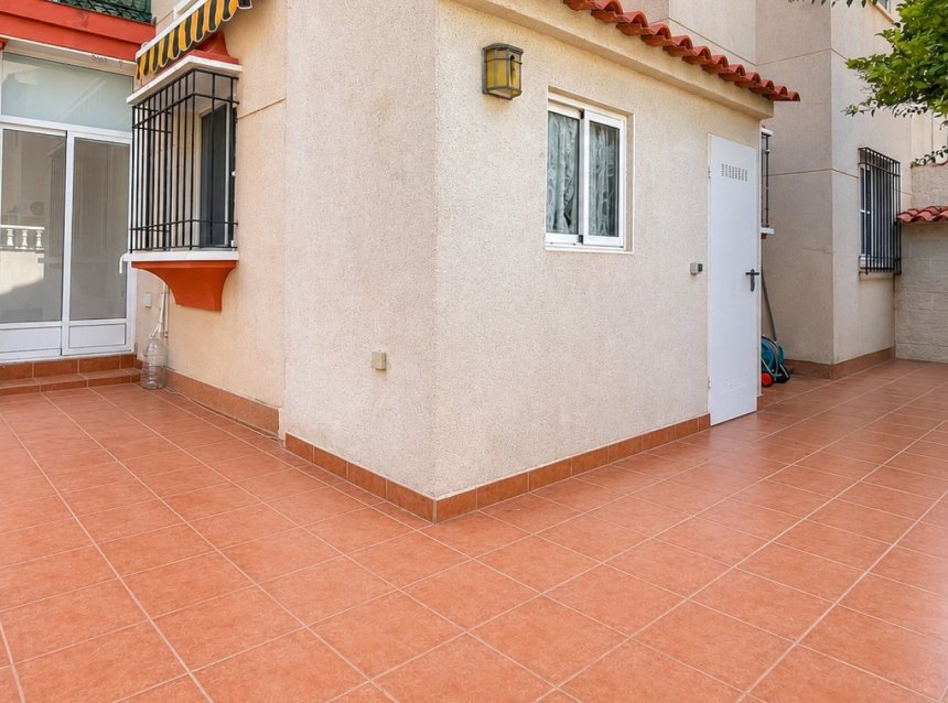 Resale - Bungalow -
Orihuela Costa - Costa Blanca