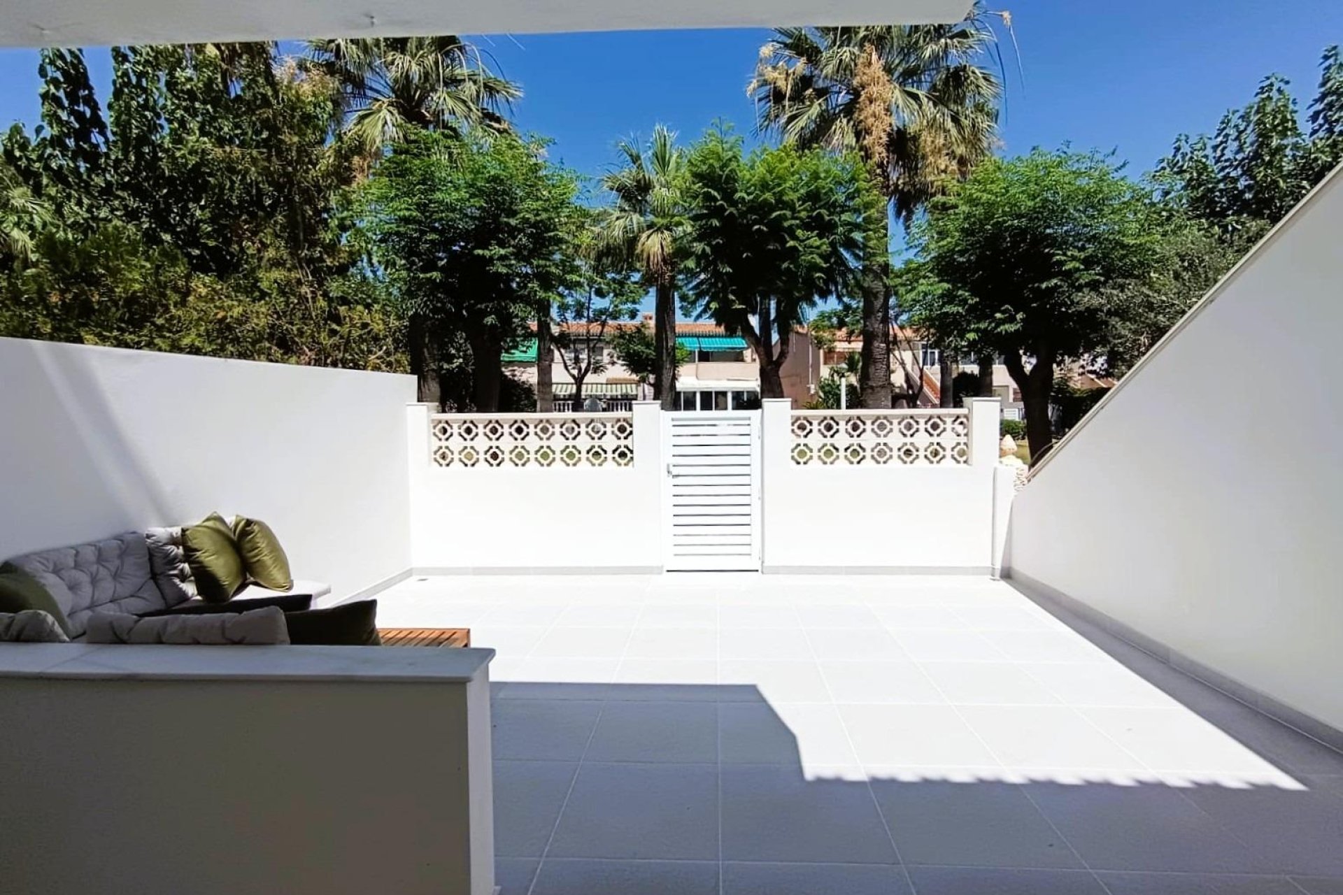 Resale - Bungalow -
Orihuela Costa - Costa Blanca