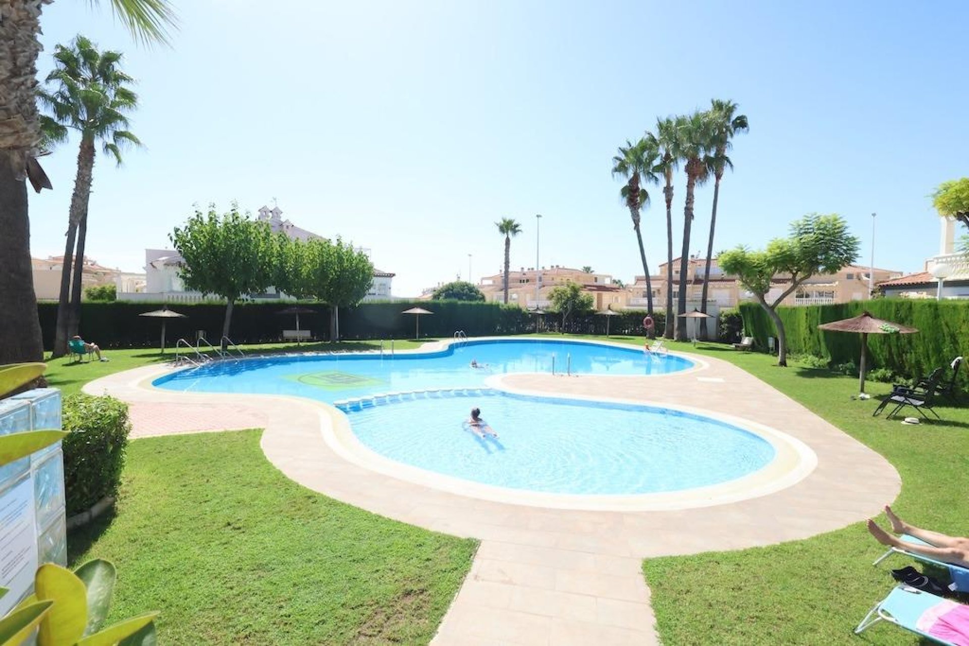 Resale - Bungalow -
Orihuela Costa - Costa Blanca