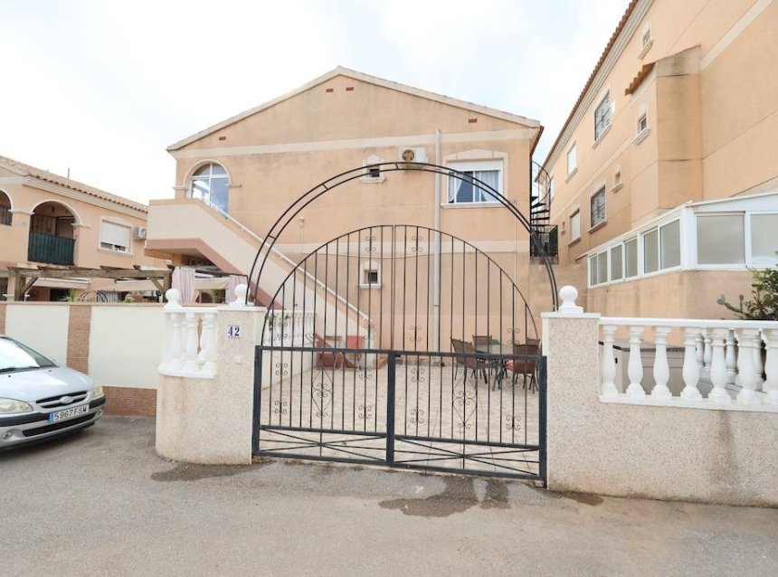 Resale - Bungalow -
Orihuela Costa - Costa Blanca