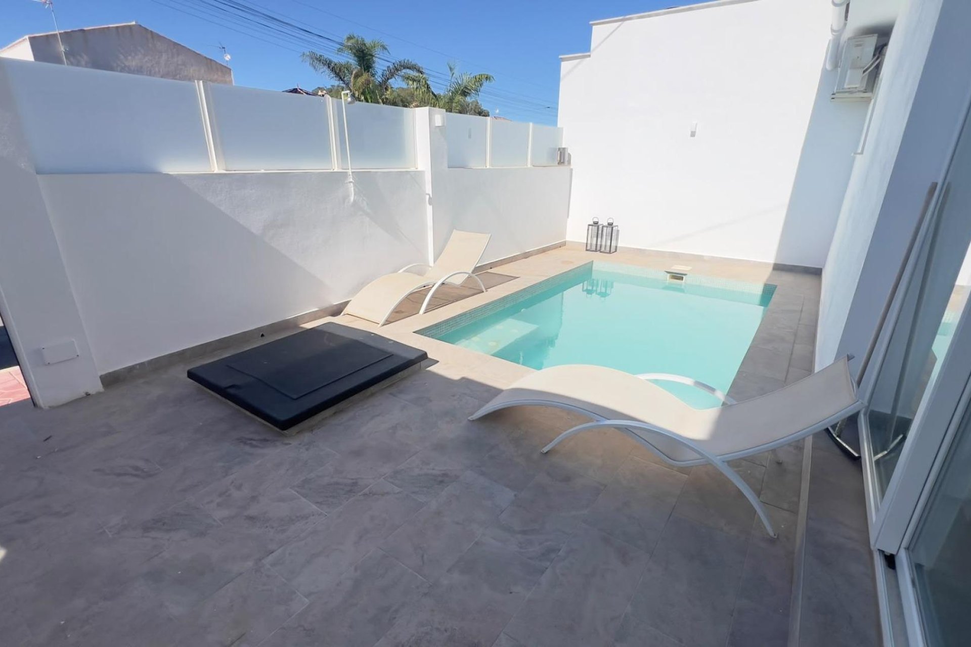 Resale - Bungalow -
Orihuela Costa - La Regia