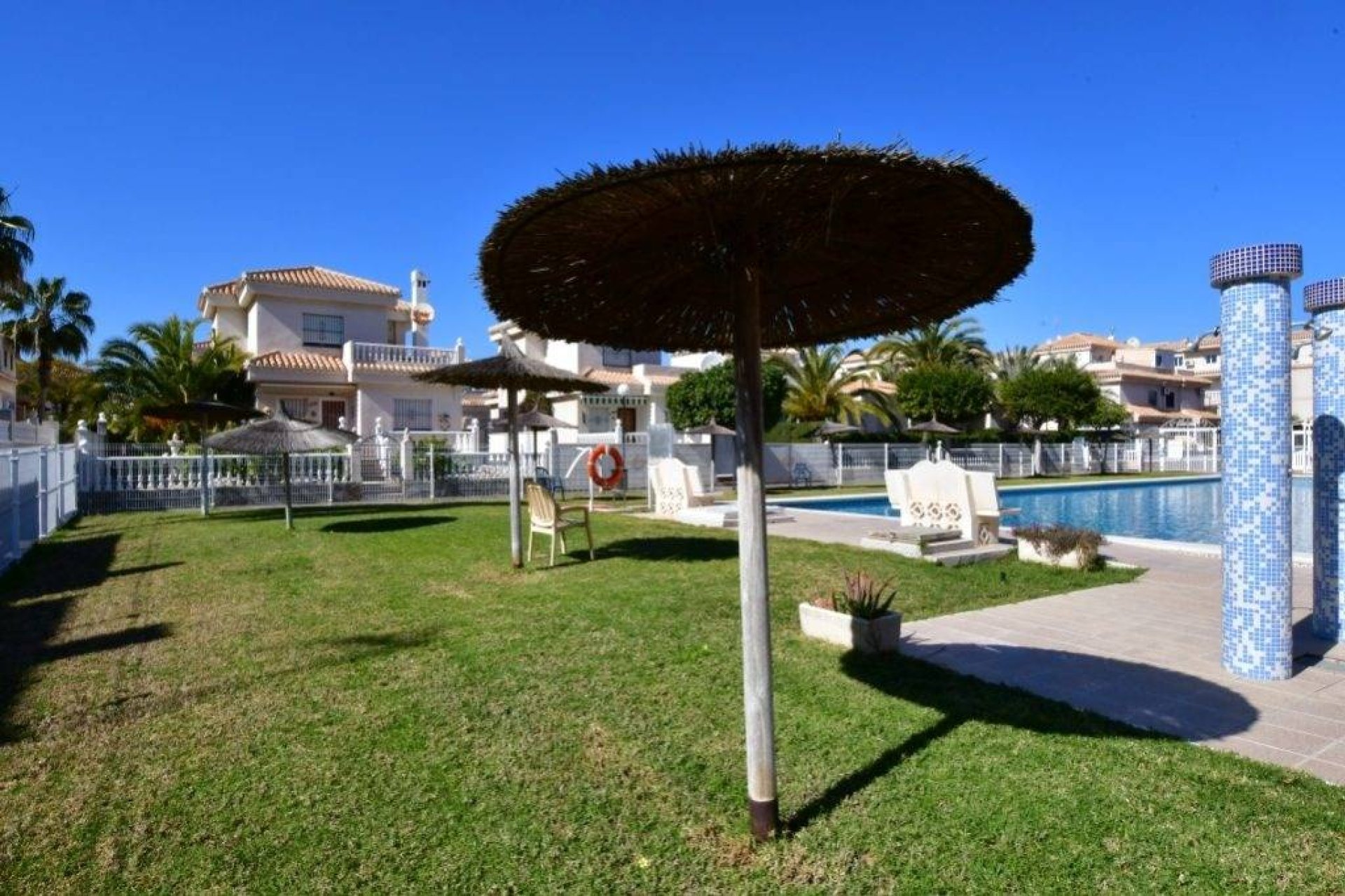 Resale - Bungalow -
Orihuela Costa - La Zenia