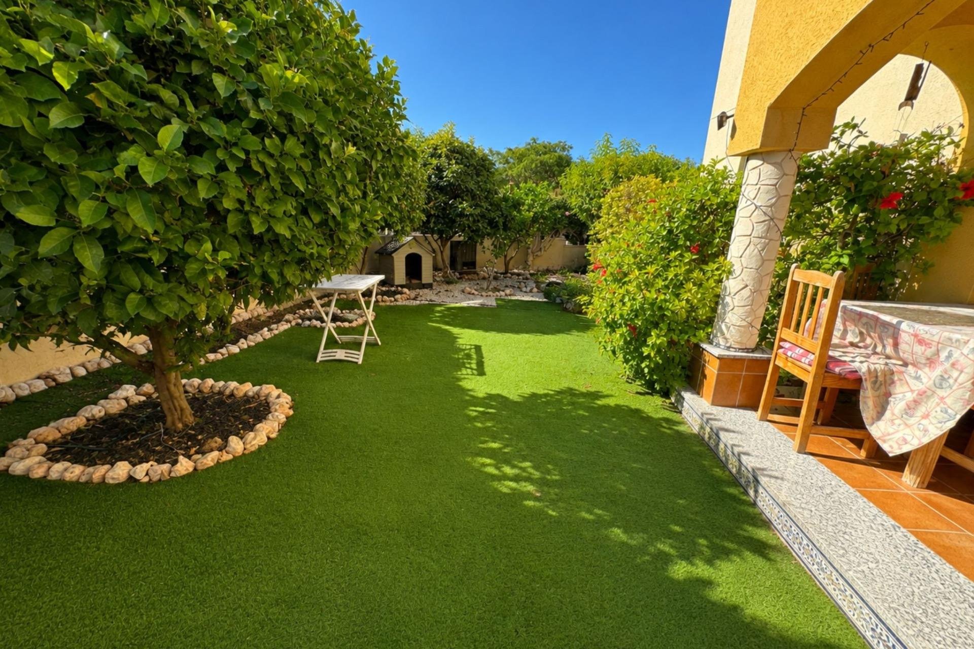 Resale - Bungalow -
Orihuela Costa - Lomas de Cabo Roig