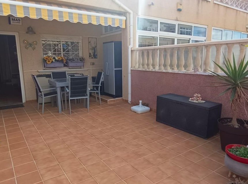 Resale - Bungalow -
Orihuela Costa - Los Almendros-la Florida