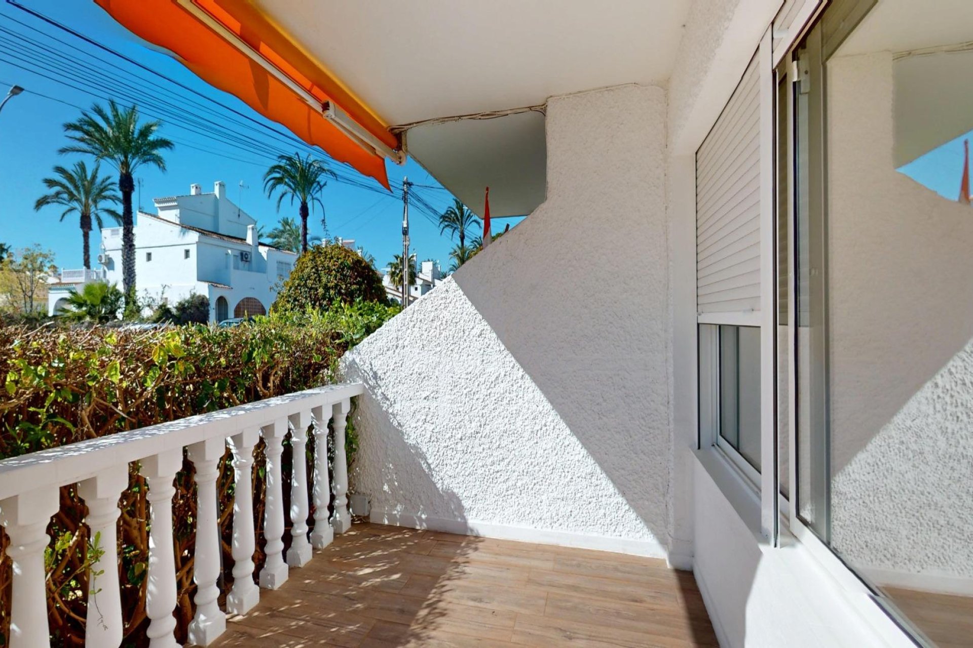 Resale - Bungalow -
Orihuela Costa - Villamartín
