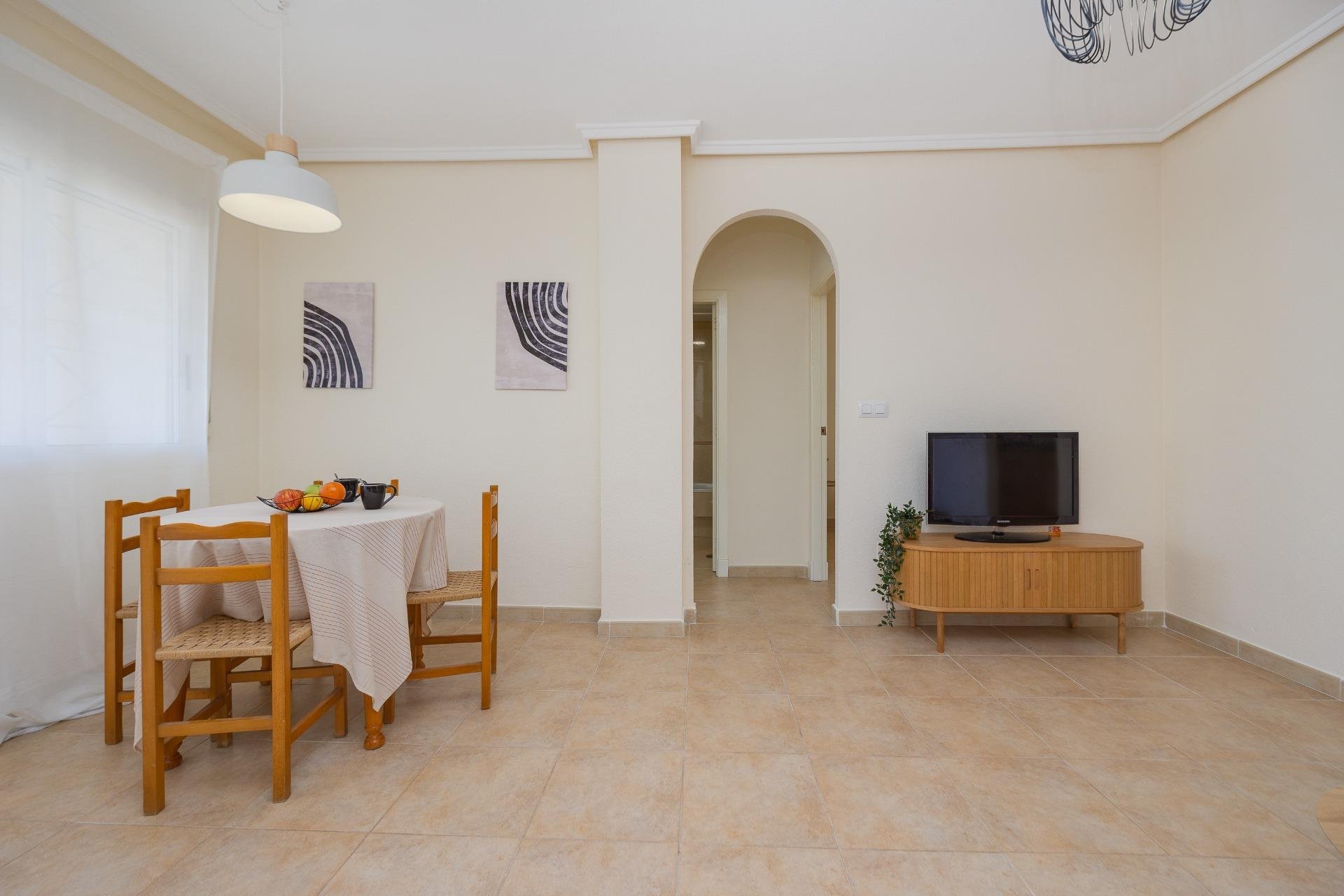 Resale - Bungalow -
Torrevieja - Aguas Nuevas 1