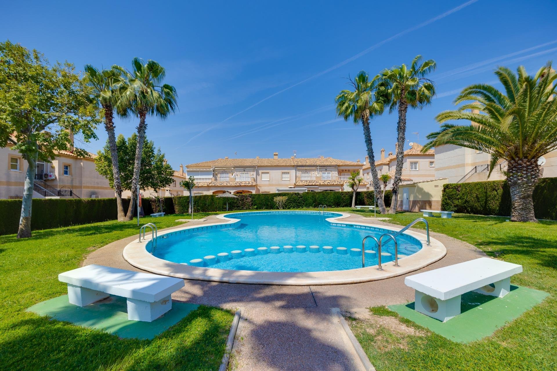 Resale - Bungalow -
Torrevieja - Aguas Nuevas