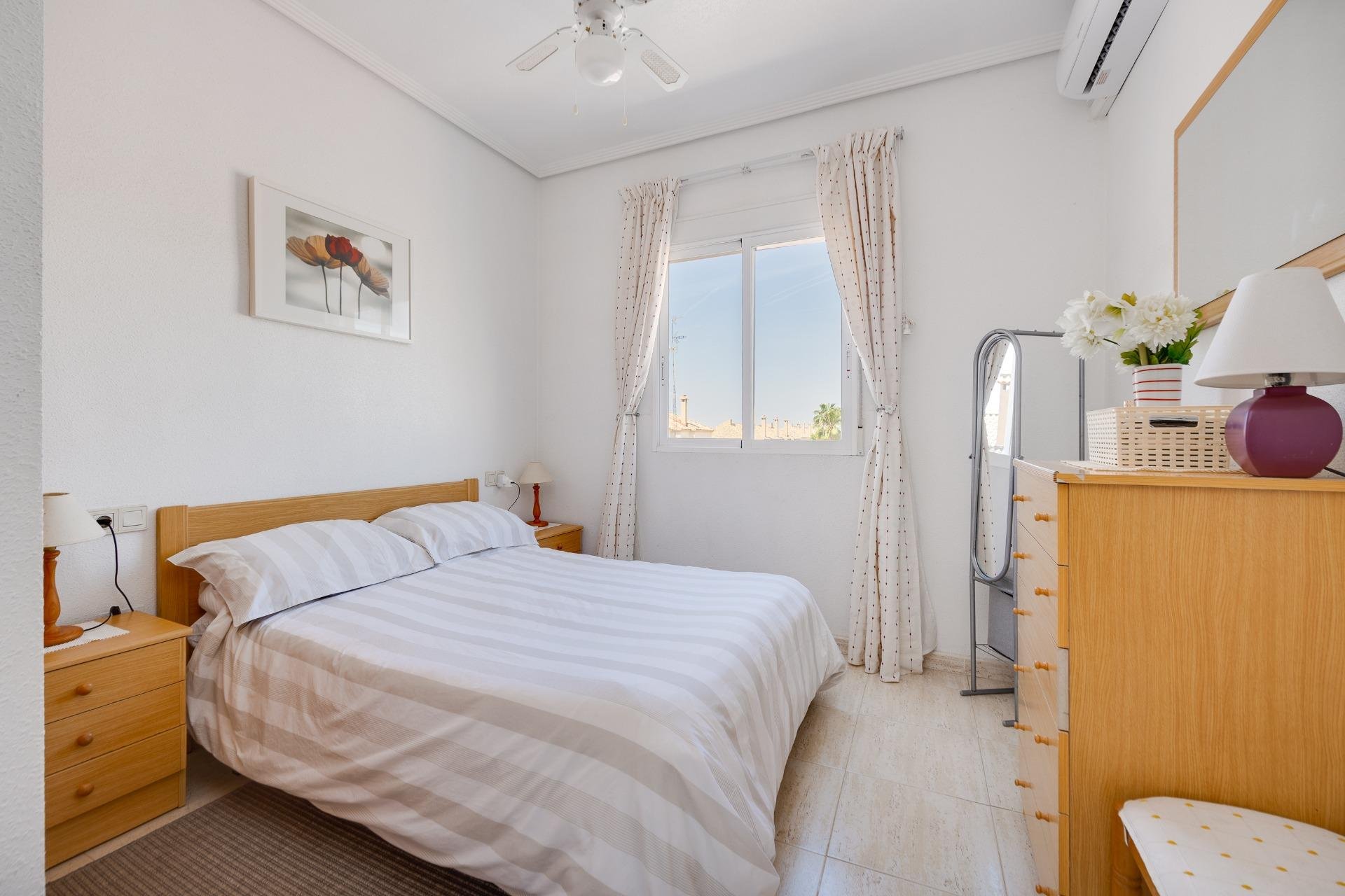 Resale - Bungalow -
Torrevieja - Aguas Nuevas