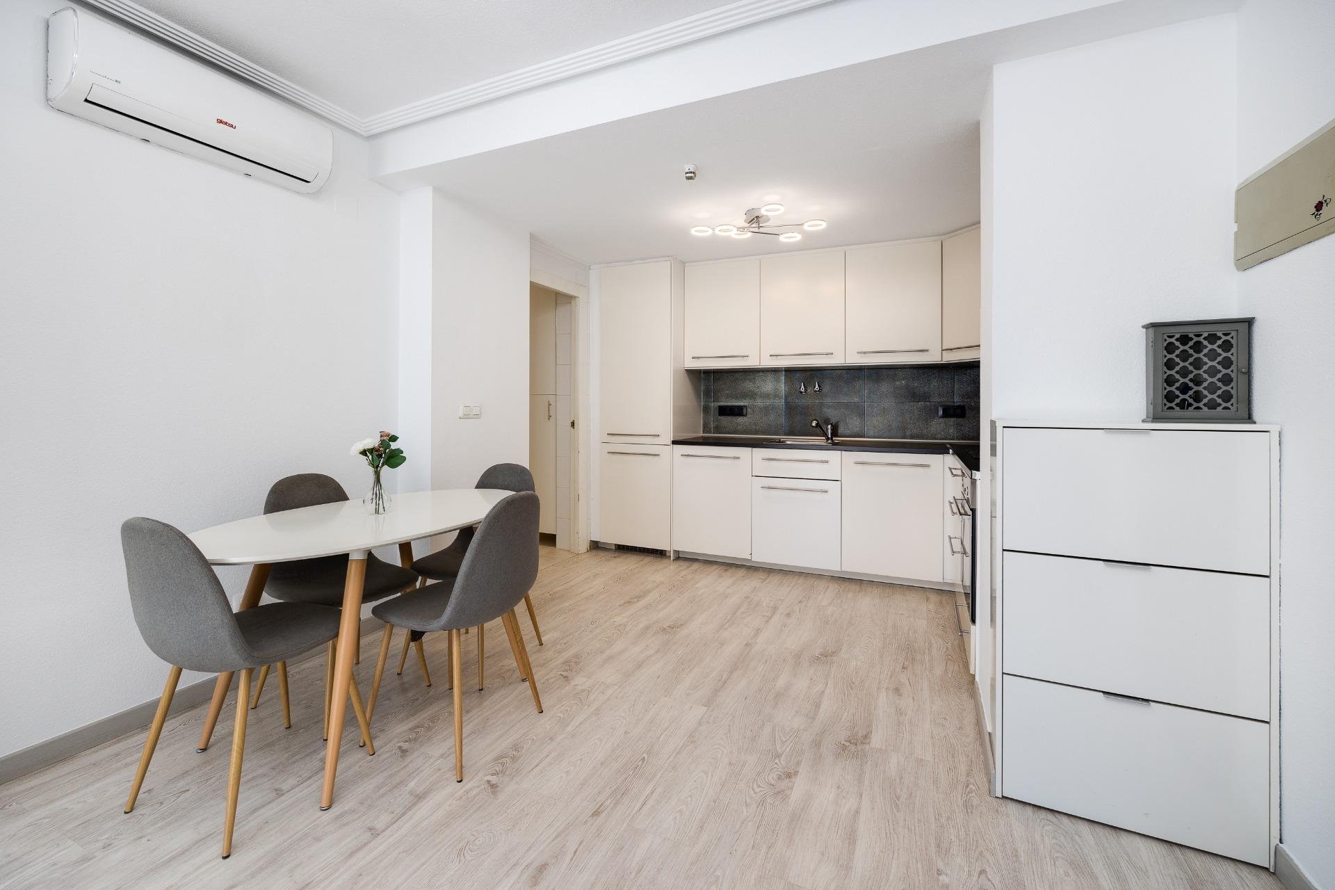 Resale - Bungalow -
Torrevieja - Aguas Nuevas