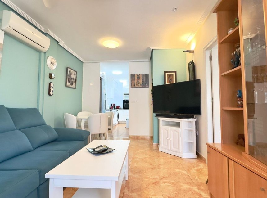 Resale - Bungalow -
Torrevieja - Centro