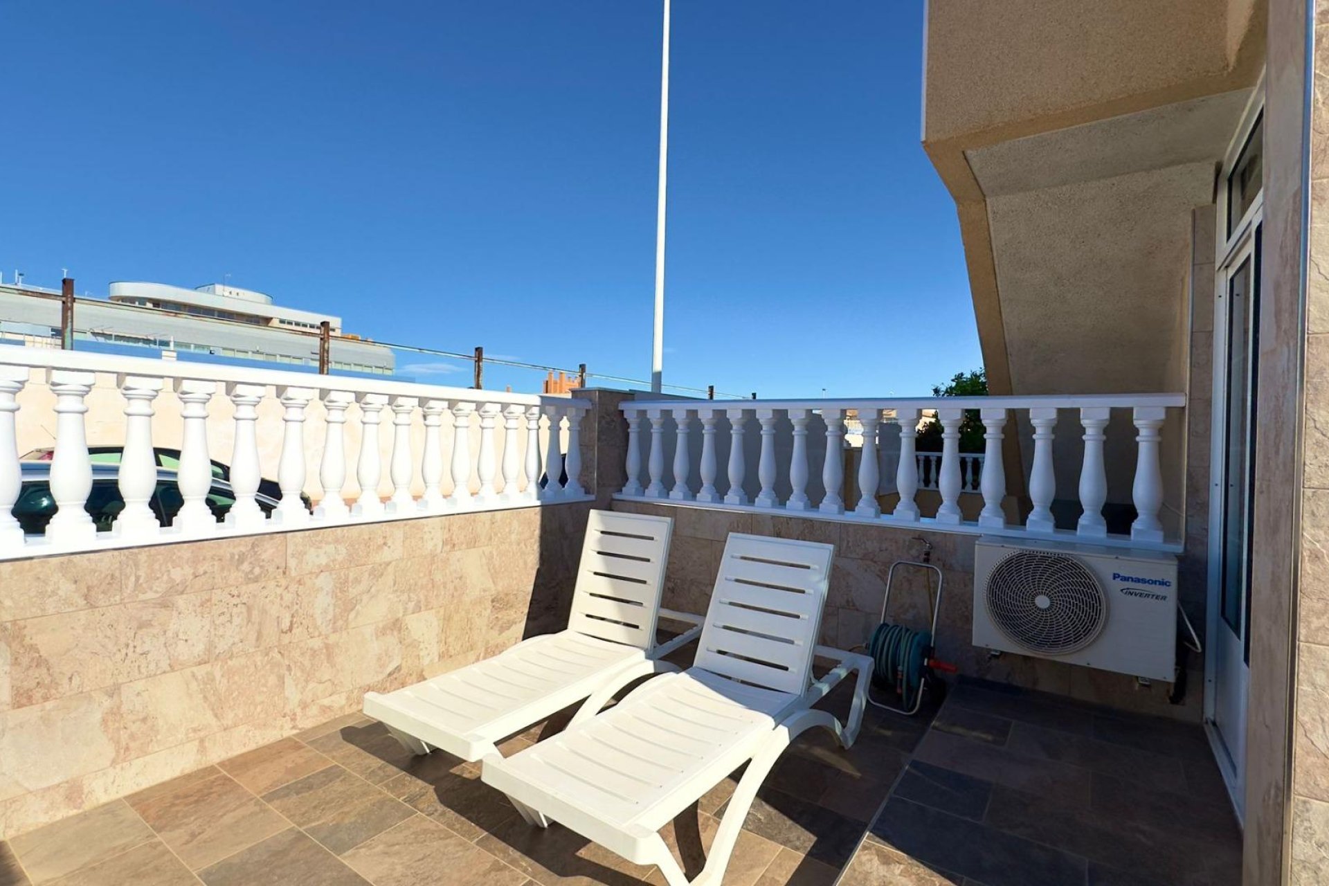 Resale - Bungalow -
Torrevieja - Centro