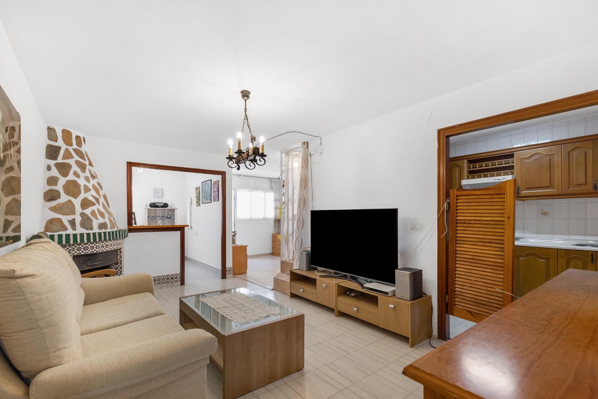 Resale - Bungalow -
Torrevieja - Centro