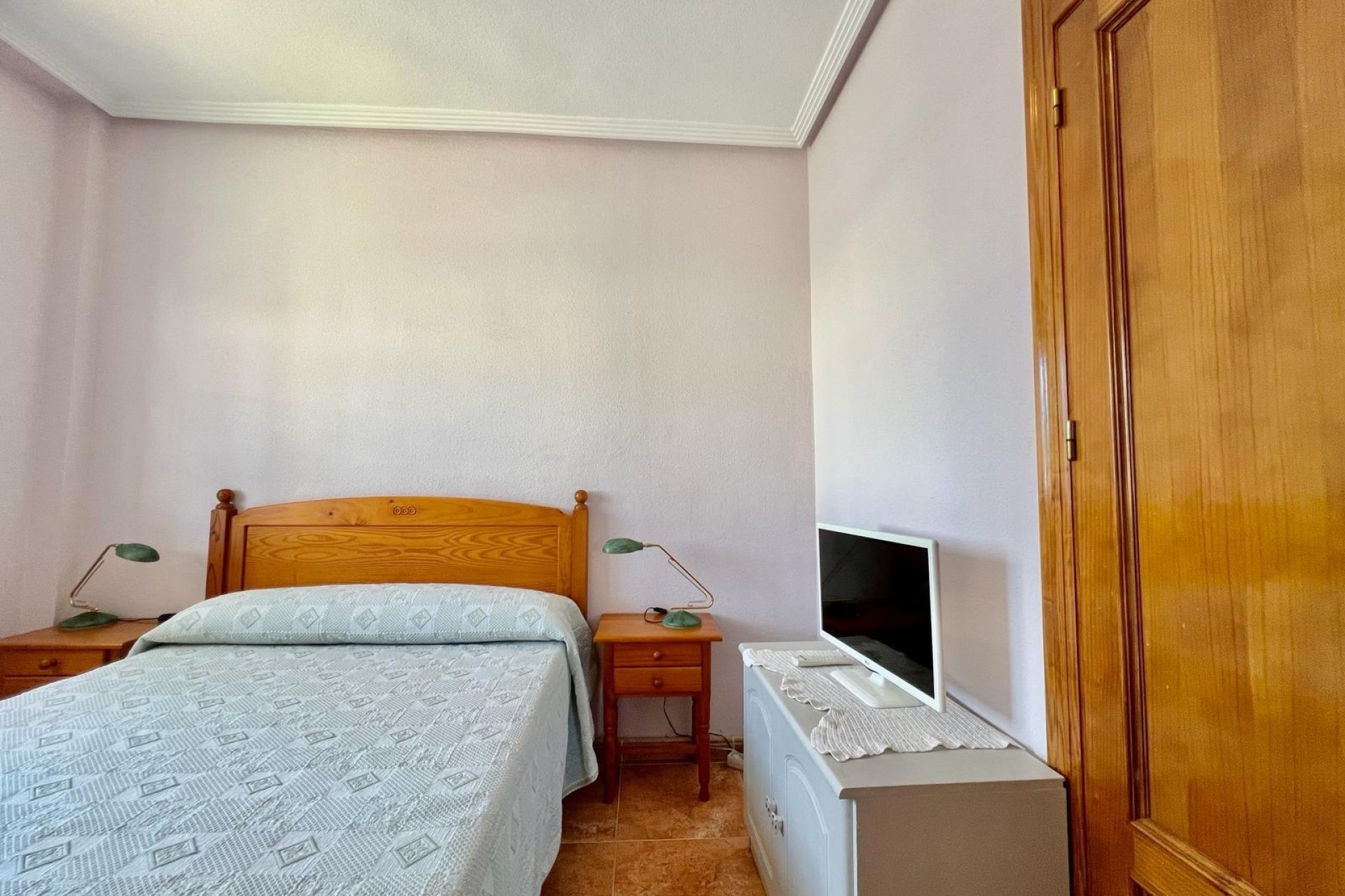 Resale - Bungalow -
Torrevieja - Centro