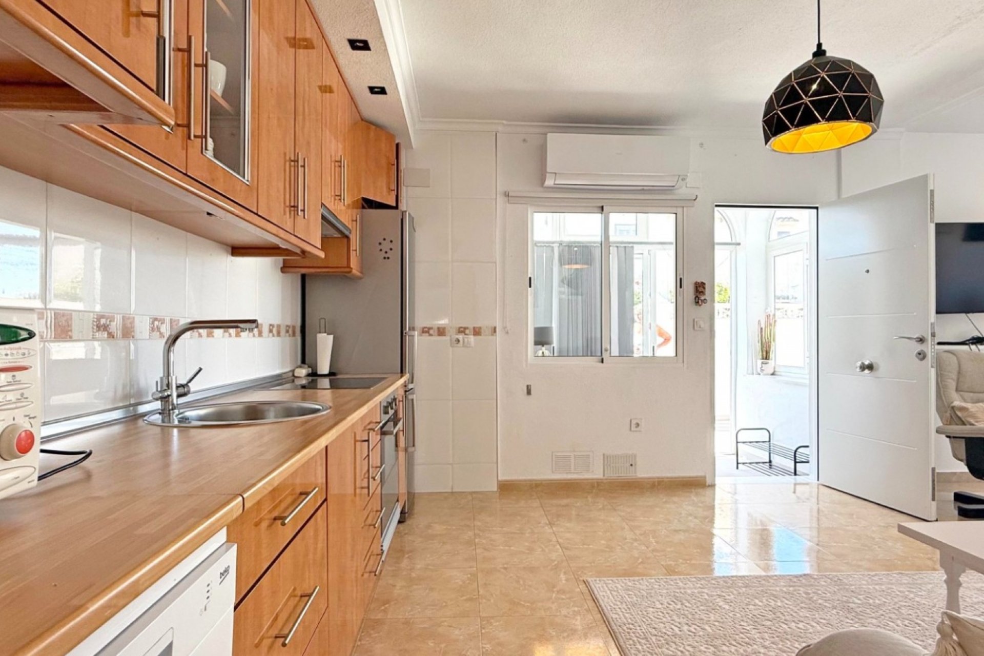 Resale - Bungalow -
Torrevieja - Costa Blanca