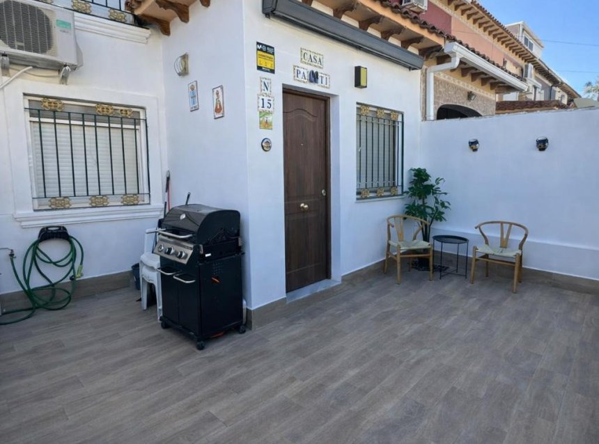 Resale - Bungalow -
Torrevieja - Costa Blanca