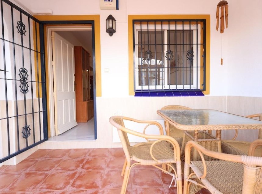 Resale - Bungalow -
Torrevieja - Costa Blanca