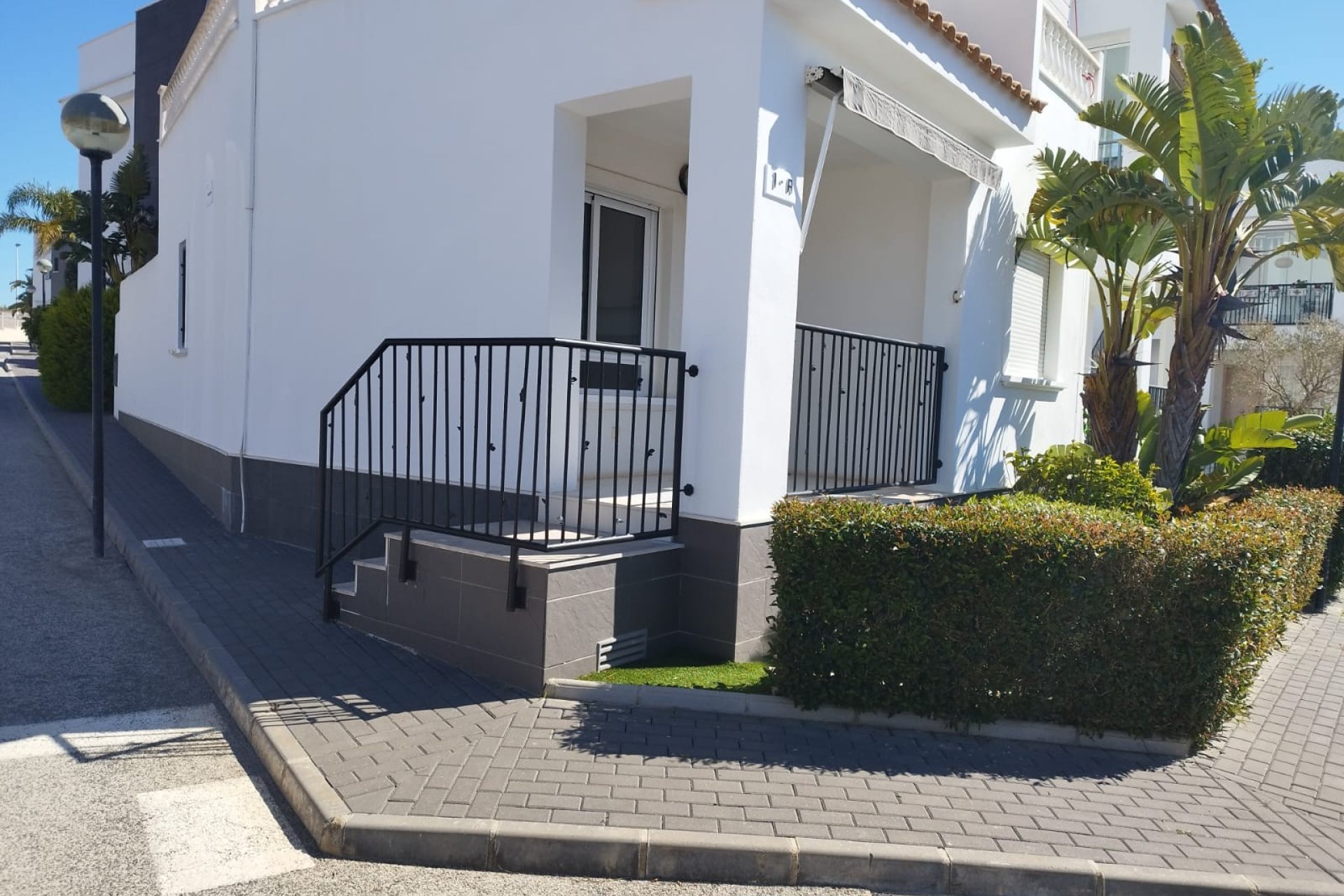 Resale - Bungalow -
Torrevieja - Costa Blanca