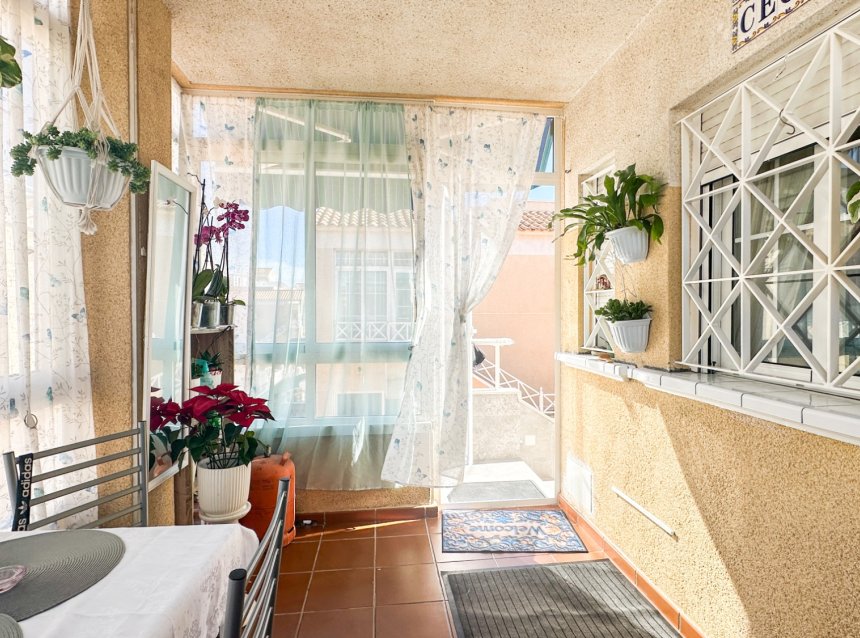 Resale - Bungalow -
Torrevieja - Costa Blanca