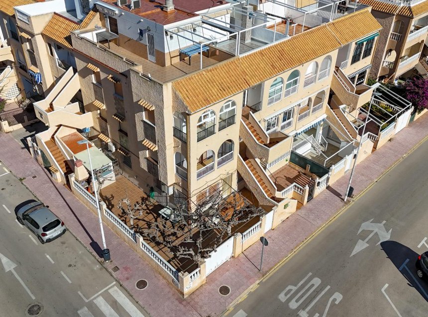 Resale - Bungalow -
Torrevieja - Costa Blanca