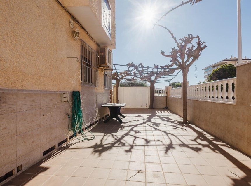 Resale - Bungalow -
Torrevieja - Costa Blanca