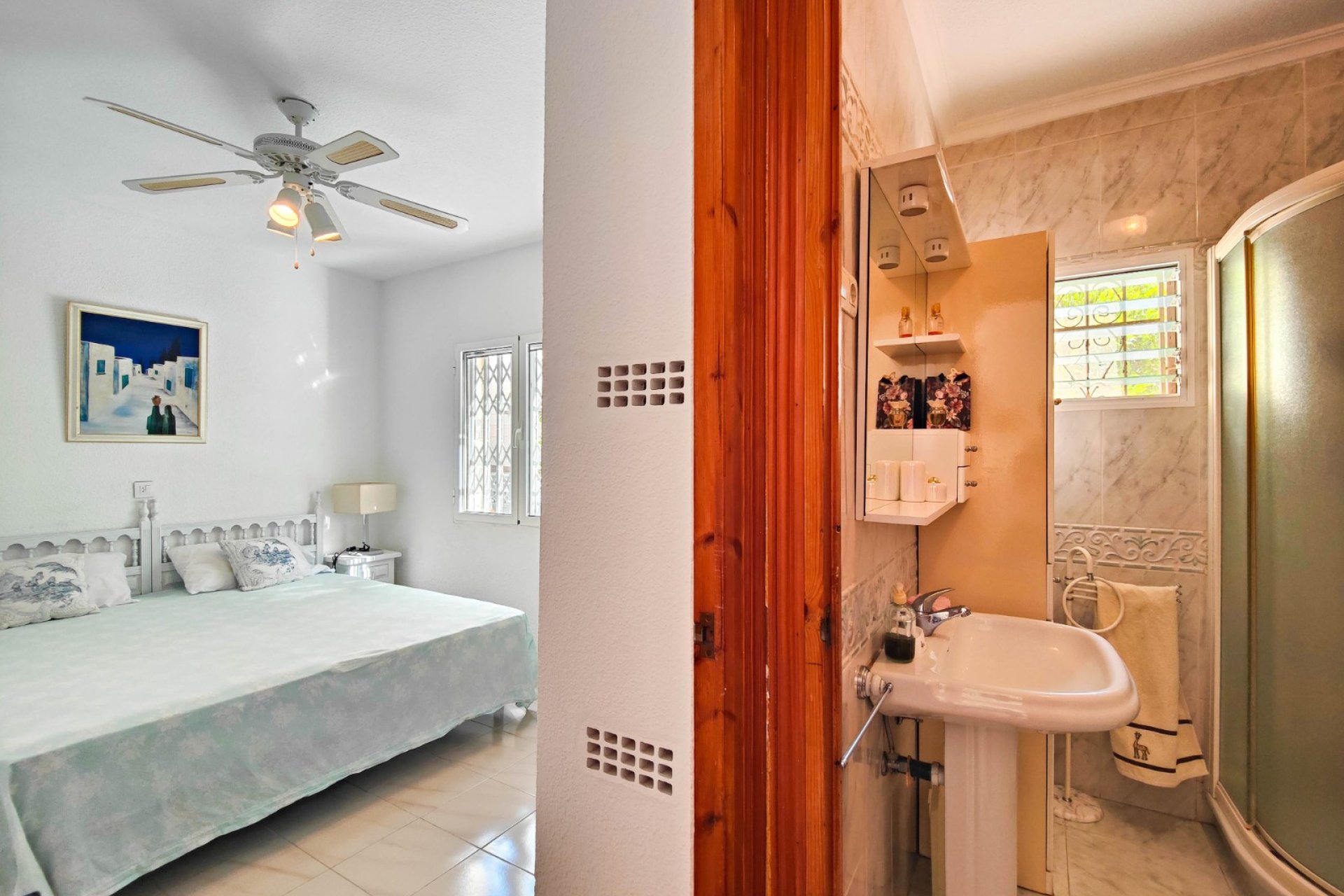Resale - Bungalow -
Torrevieja - Costa Blanca