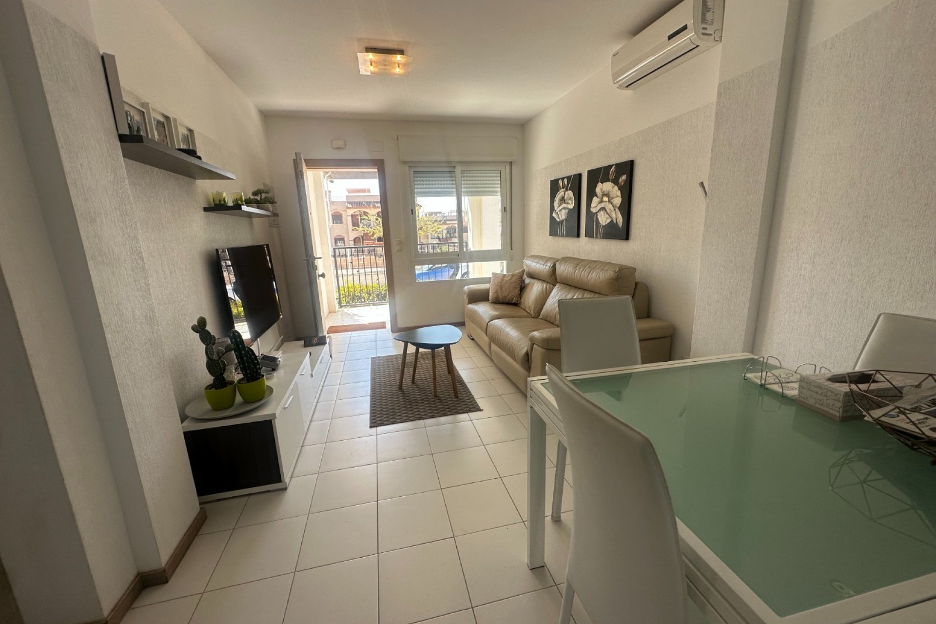 Resale - Bungalow -
Torrevieja - Costa Blanca
