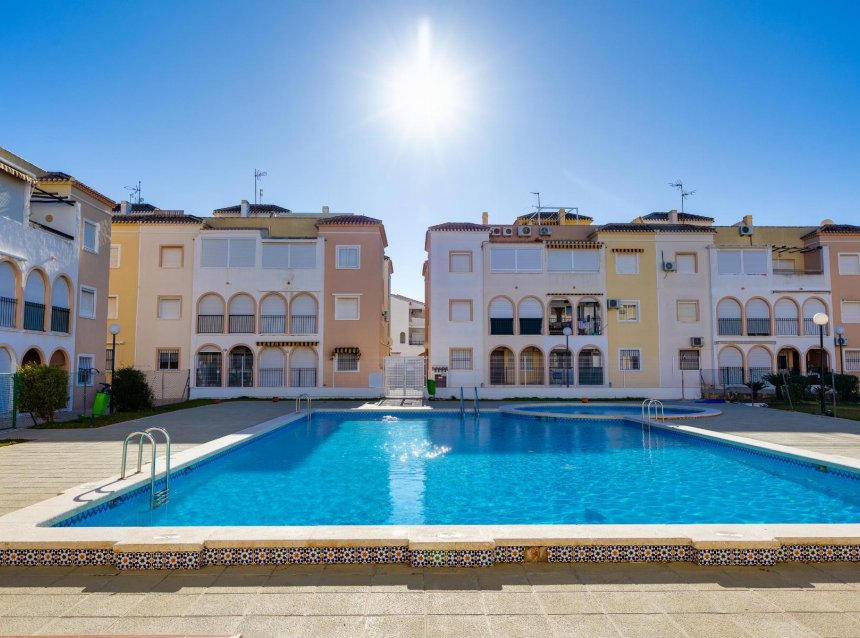 Resale - Bungalow -
Torrevieja - Costa Blanca