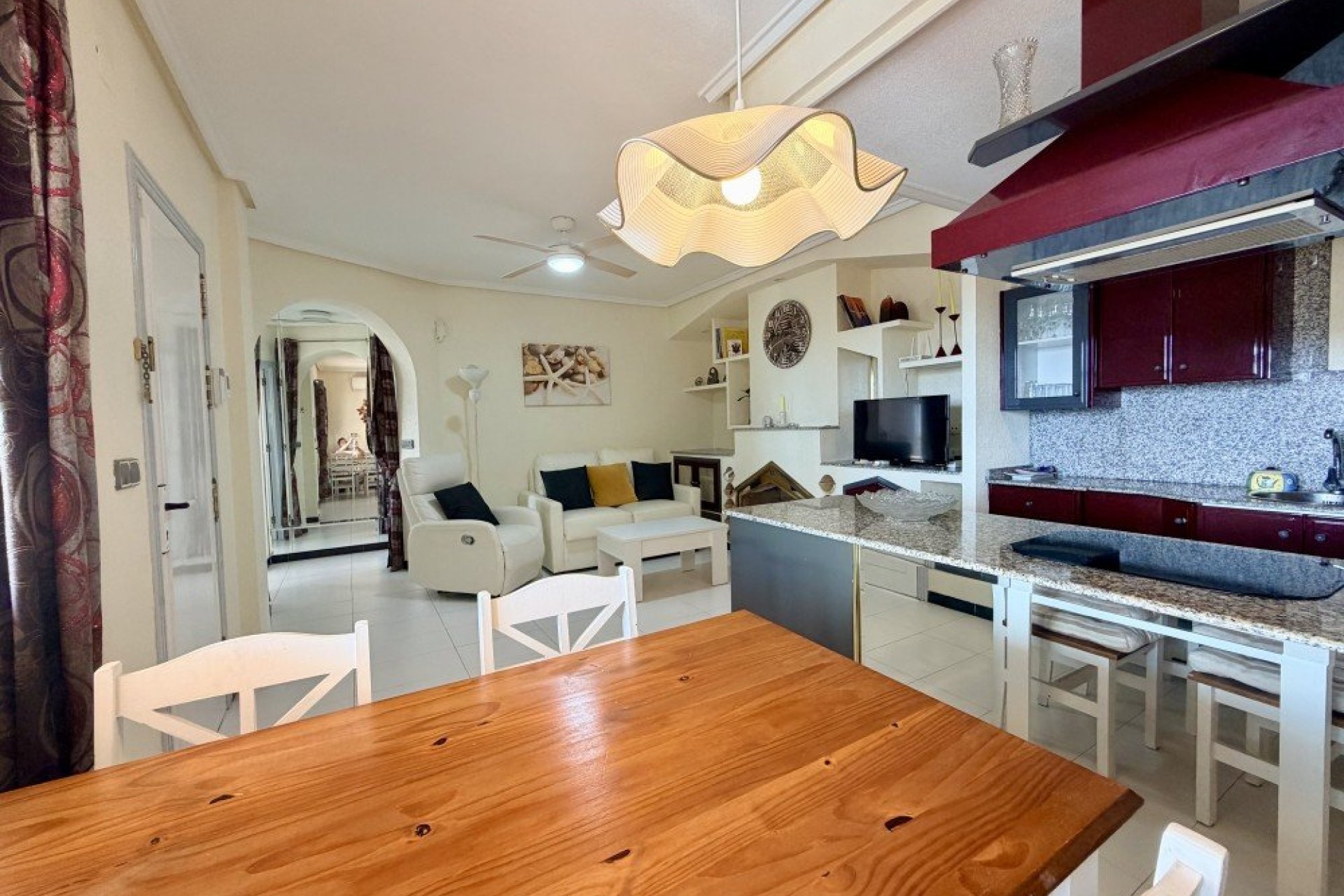 Resale - Bungalow -
Torrevieja - Costa Blanca