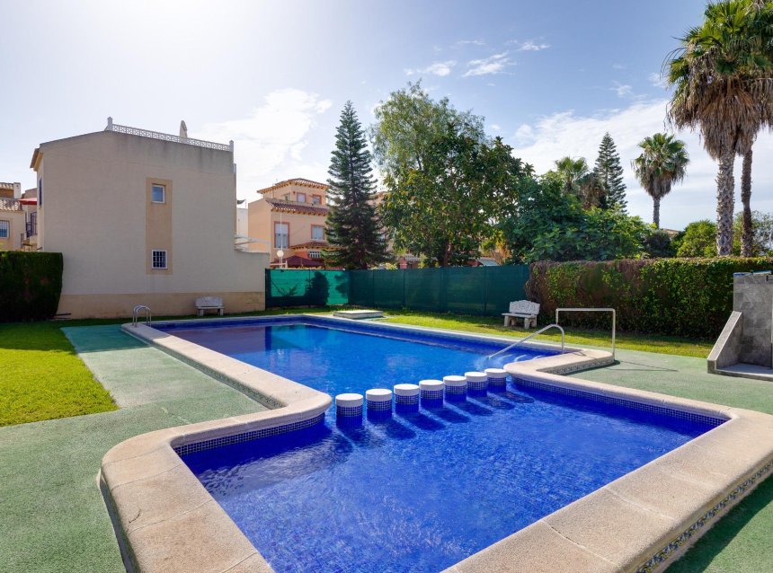 Resale - Bungalow -
Torrevieja - El Chaparral