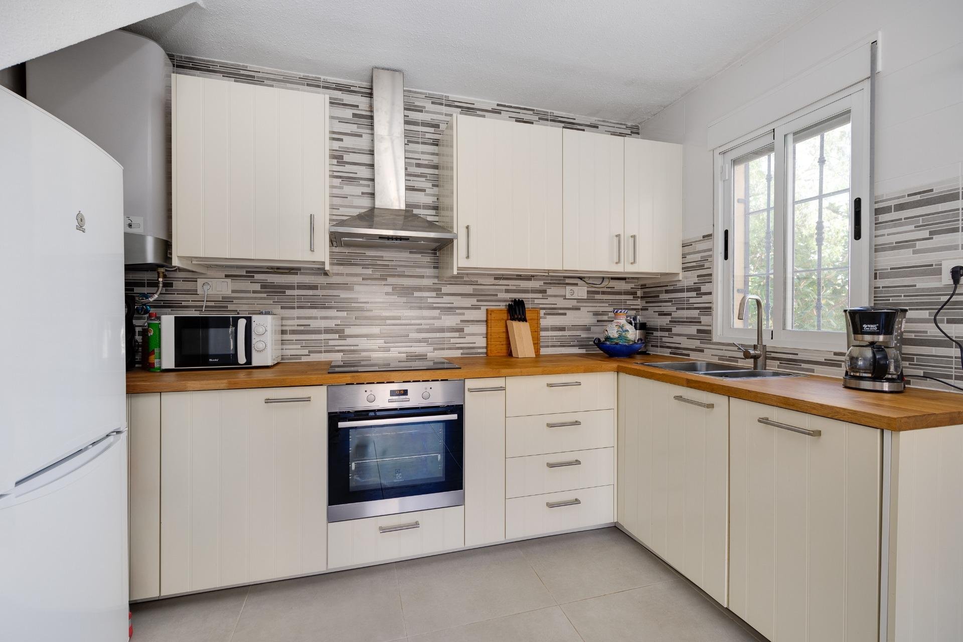 Resale - Bungalow -
Torrevieja - El Chaparral