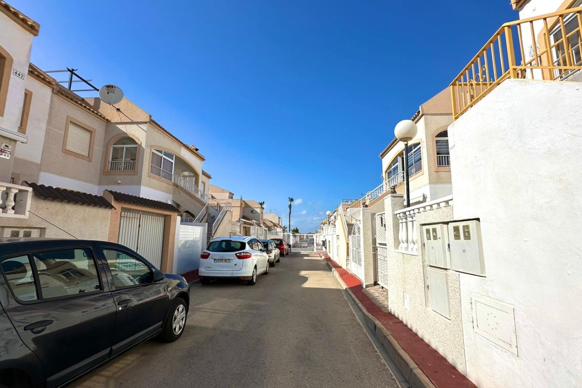 Resale - Bungalow -
Torrevieja - El Limonar
