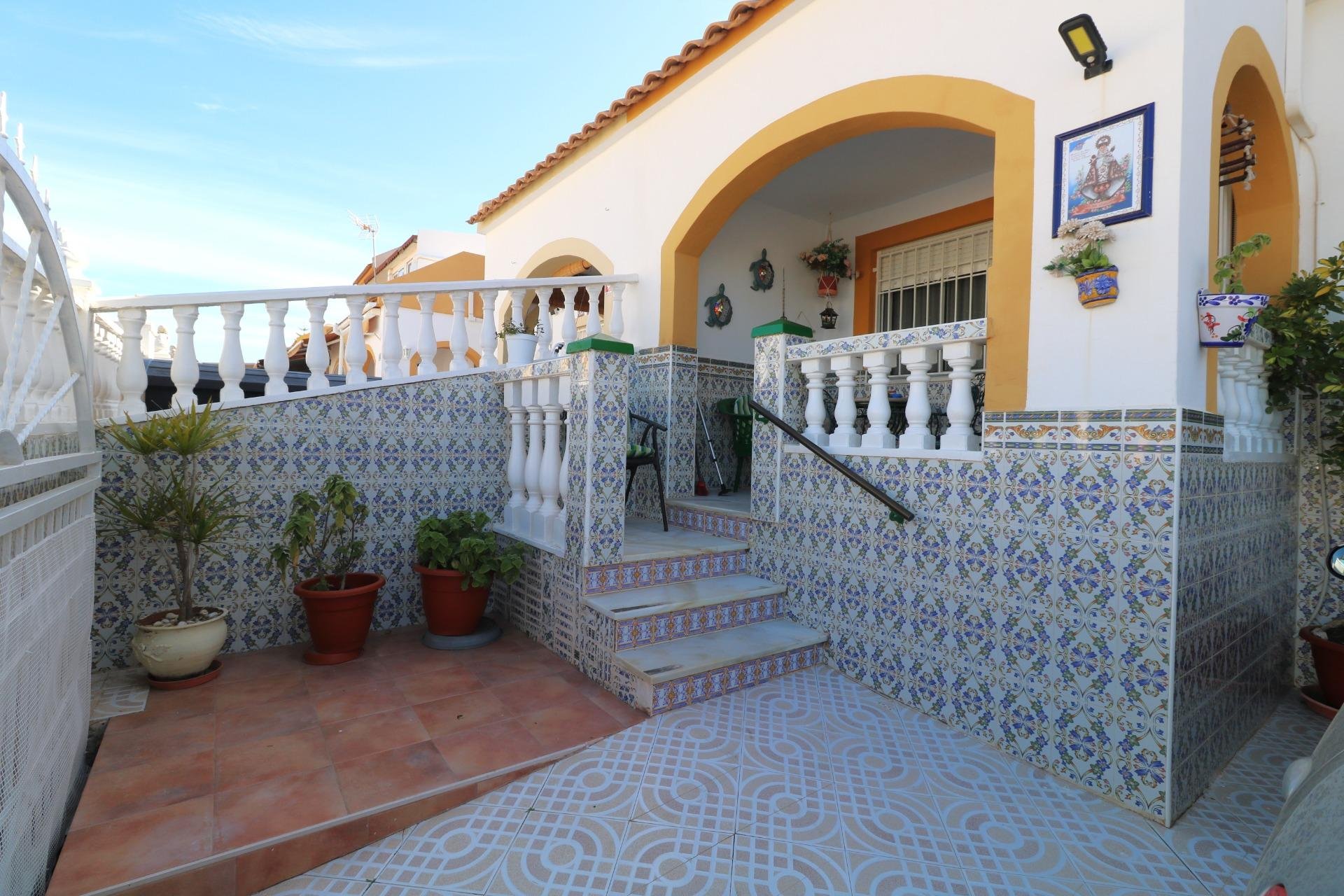 Resale - Bungalow -
Torrevieja - El Limonar