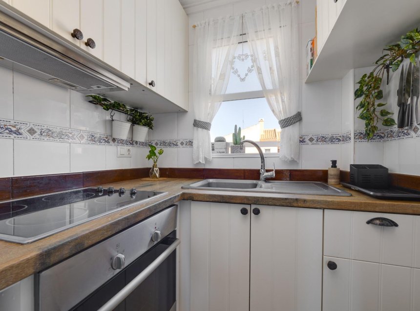 Resale - Bungalow -
Torrevieja - El Molino