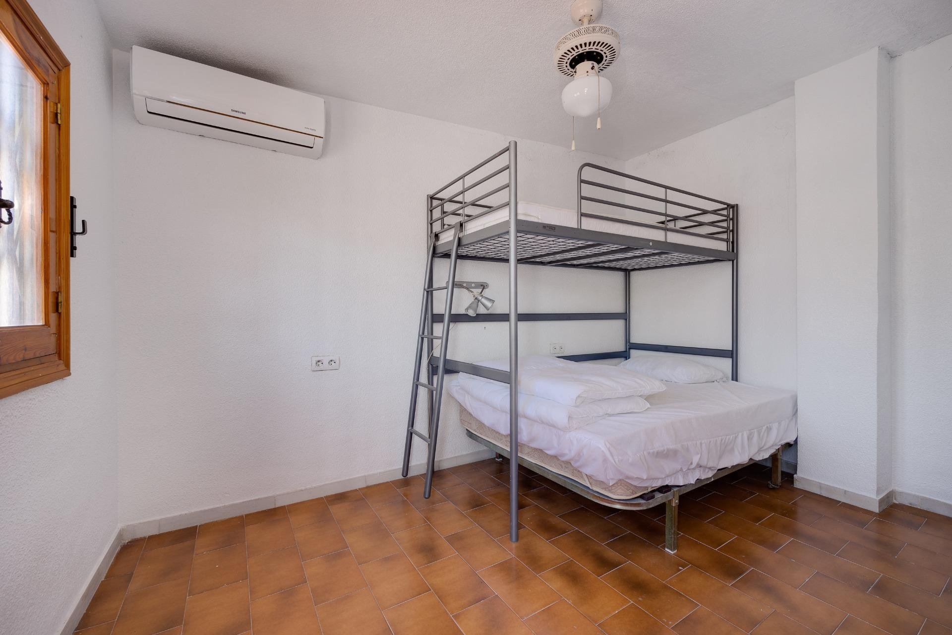 Resale - Bungalow -
Torrevieja - La Mata