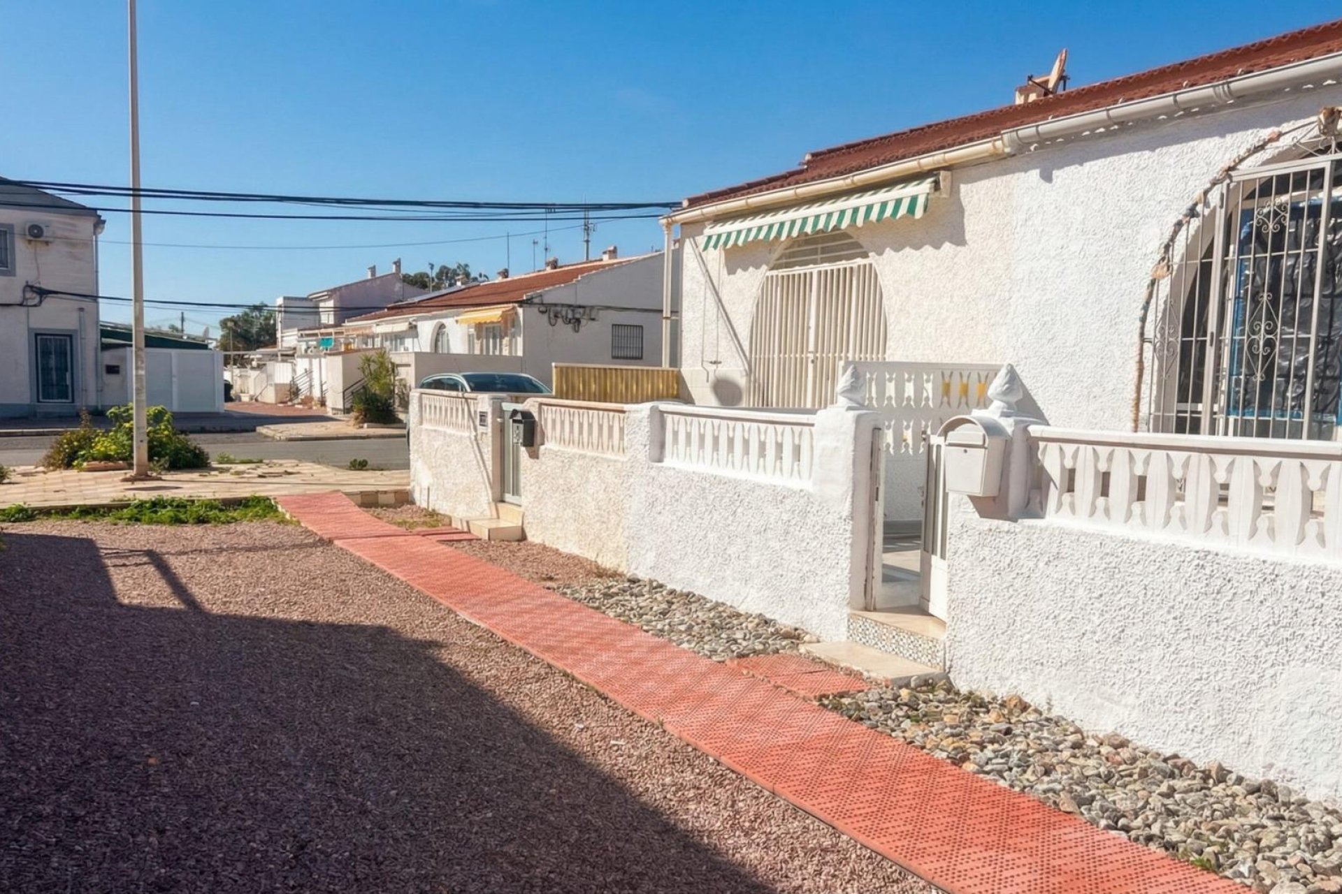Resale - Bungalow -
Torrevieja - La Siesta - El Salado - Torreta