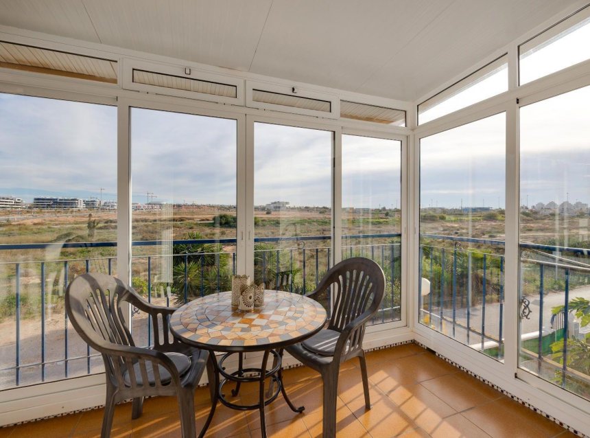 Resale - Bungalow -
Torrevieja - La Siesta - El Salado - Torreta