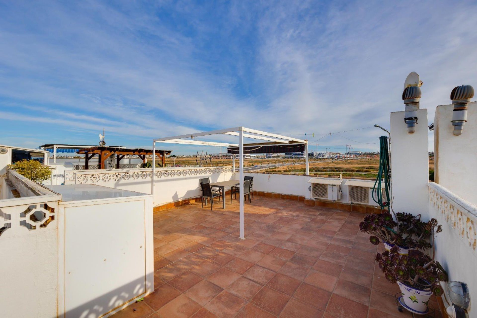 Resale - Bungalow -
Torrevieja - La Siesta - El Salado - Torreta