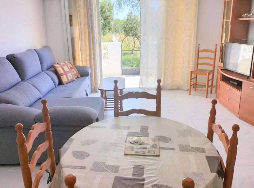Resale - Bungalow -
Torrevieja - La Siesta - El Salado - Torreta