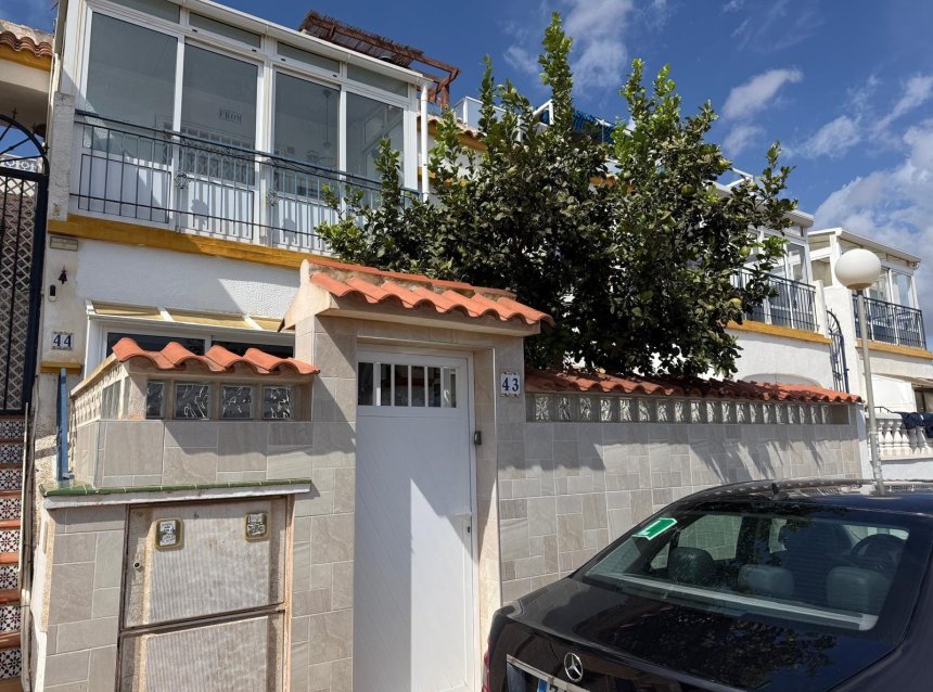 Resale - Bungalow -
Torrevieja - La Siesta - El Salado - Torreta