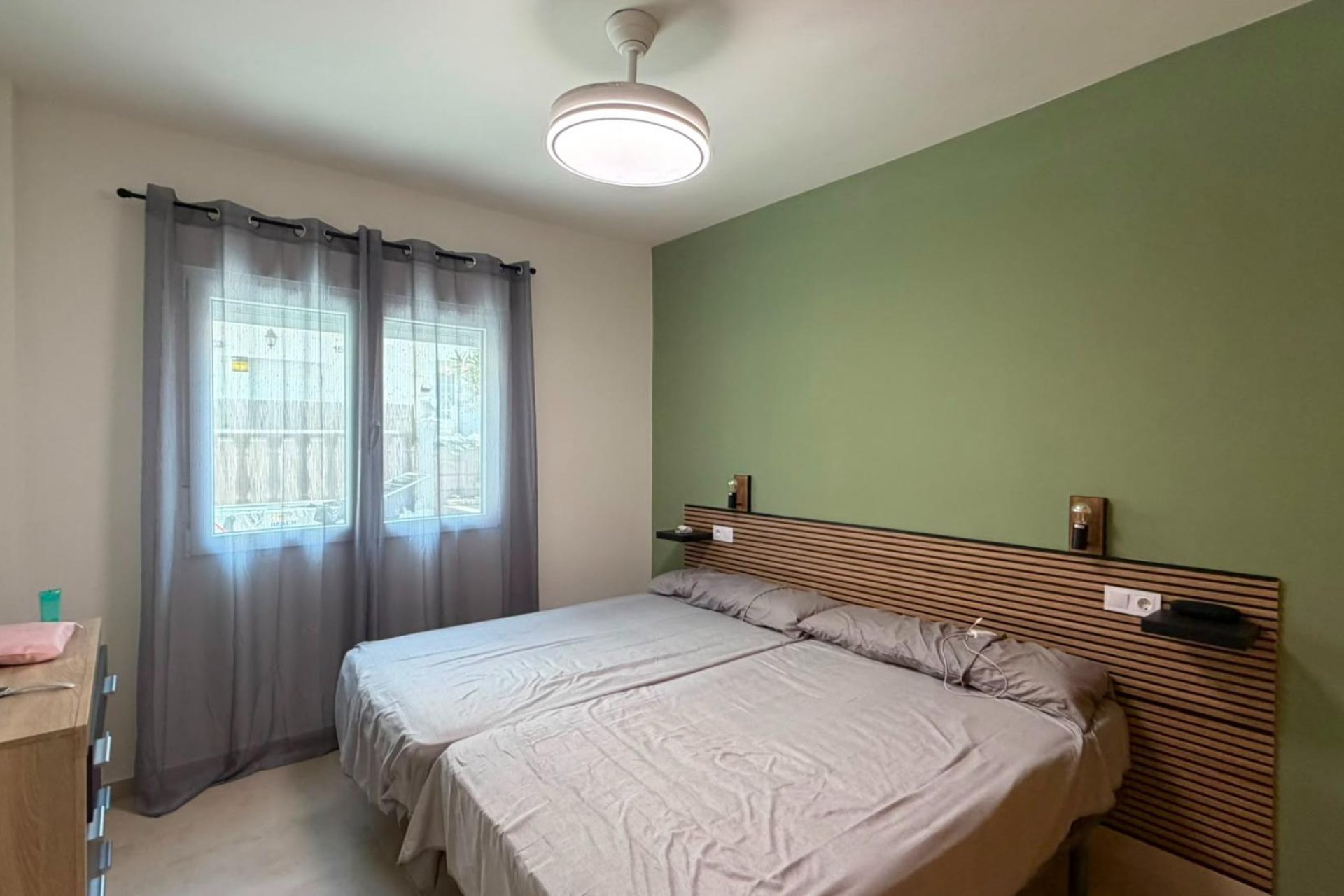 Resale - Bungalow -
Torrevieja - La Veleta