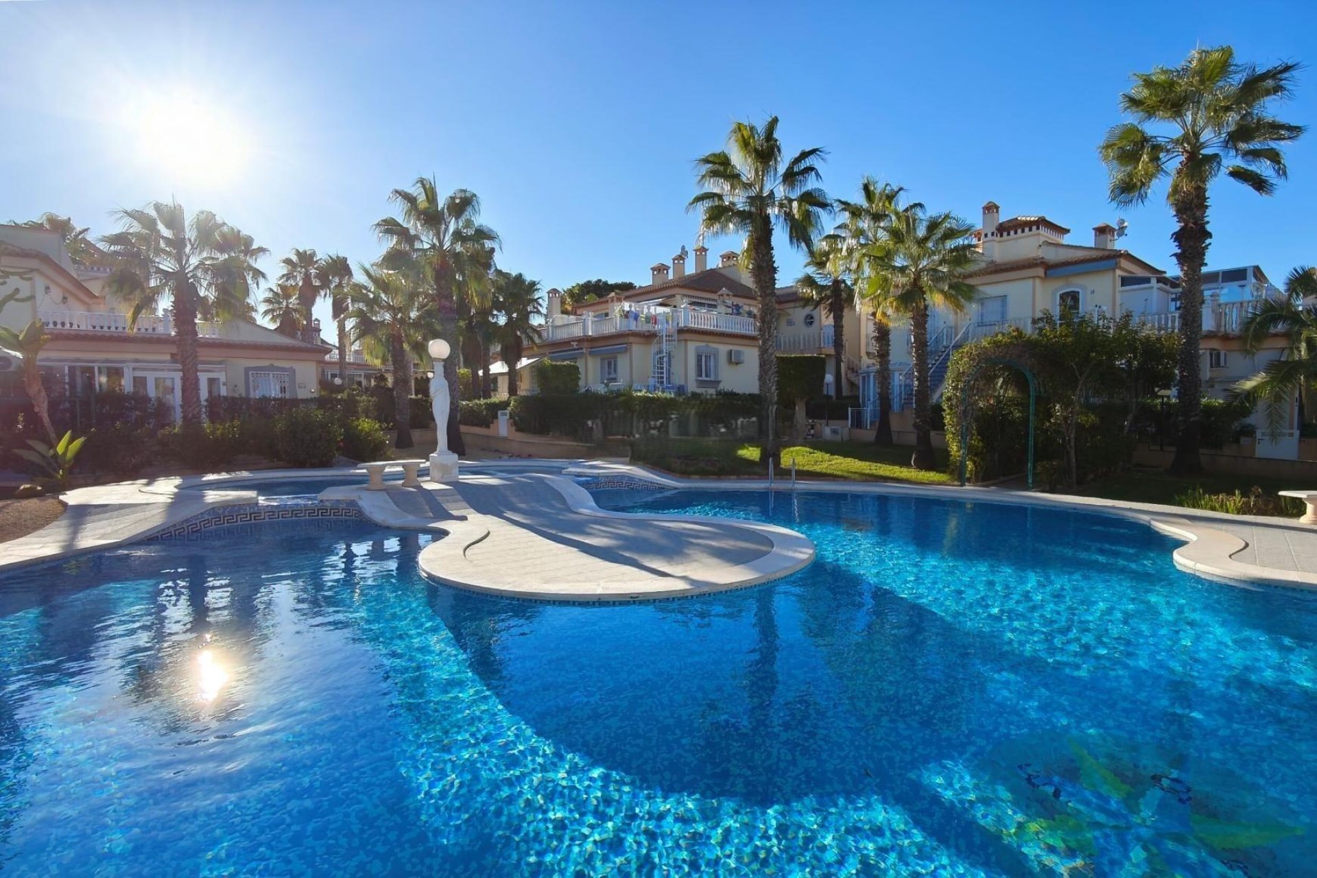 Resale - Bungalow -
Torrevieja - Los Balcones - Los Altos del Edén