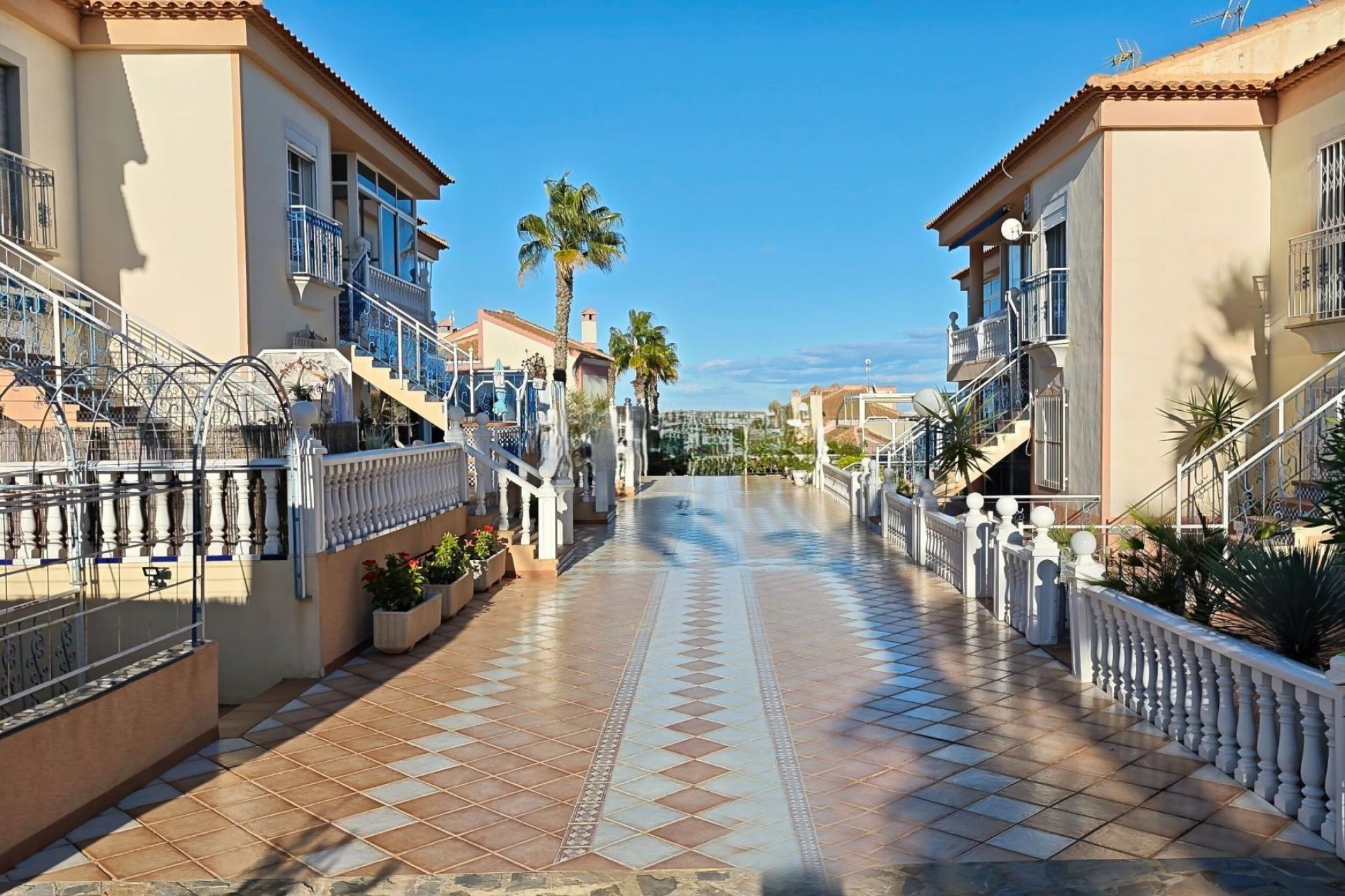 Resale - Bungalow -
Torrevieja - Los Balcones - Los Altos del Edén