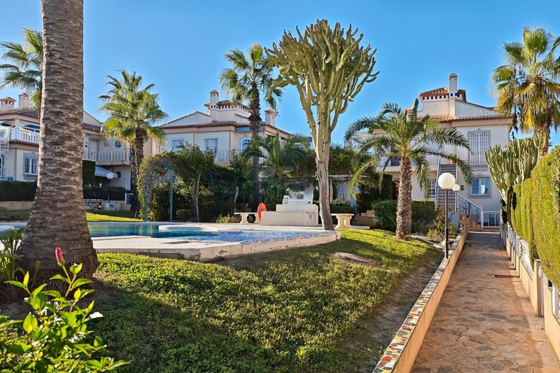 Resale - Bungalow -
Torrevieja - Los Balcones - Los Altos del Edén