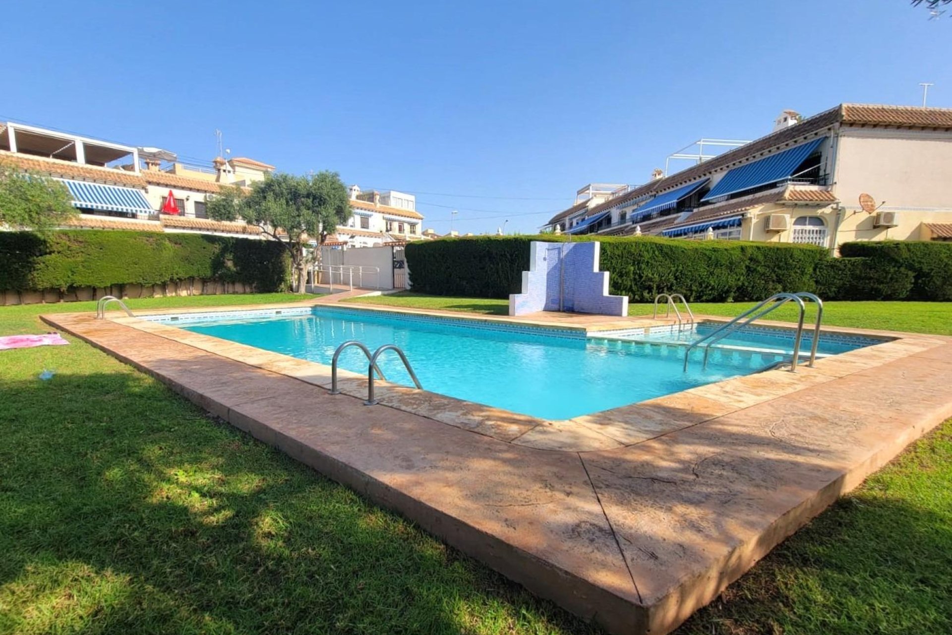 Resale - Bungalow -
Torrevieja - Los Frutales