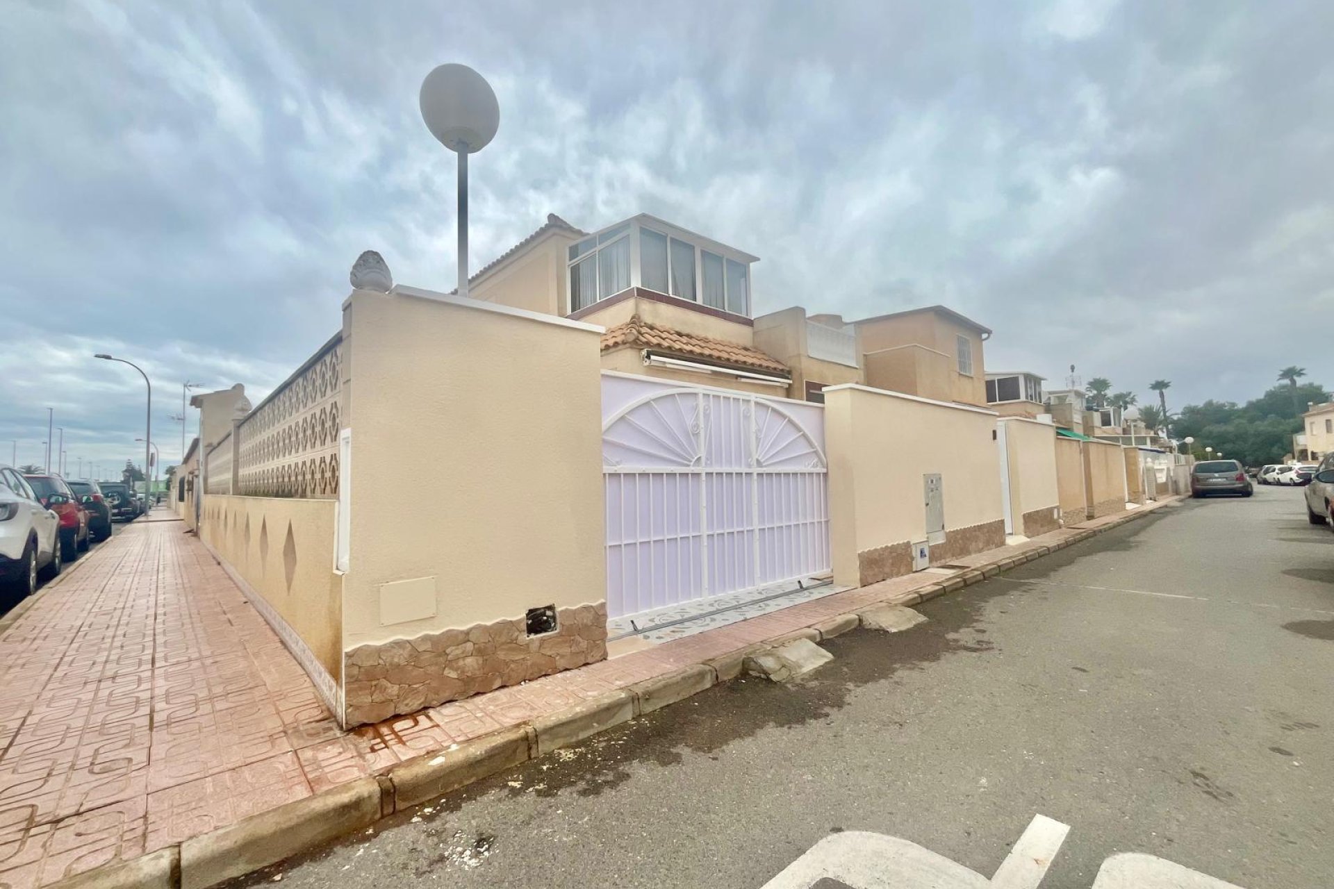 Resale - Bungalow -
Torrevieja - Paraje Natural