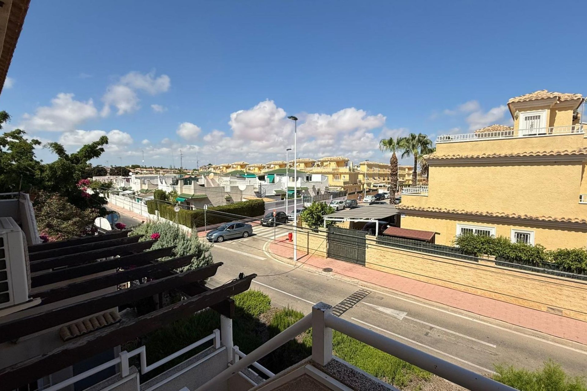 Resale - Bungalow -
Torrevieja - Punta Prima